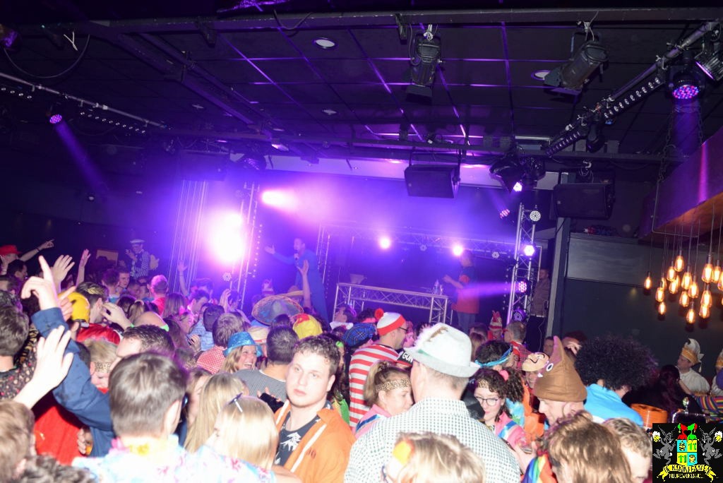 ../Images/Carnavals vrijdagavond in VdG 071.jpg